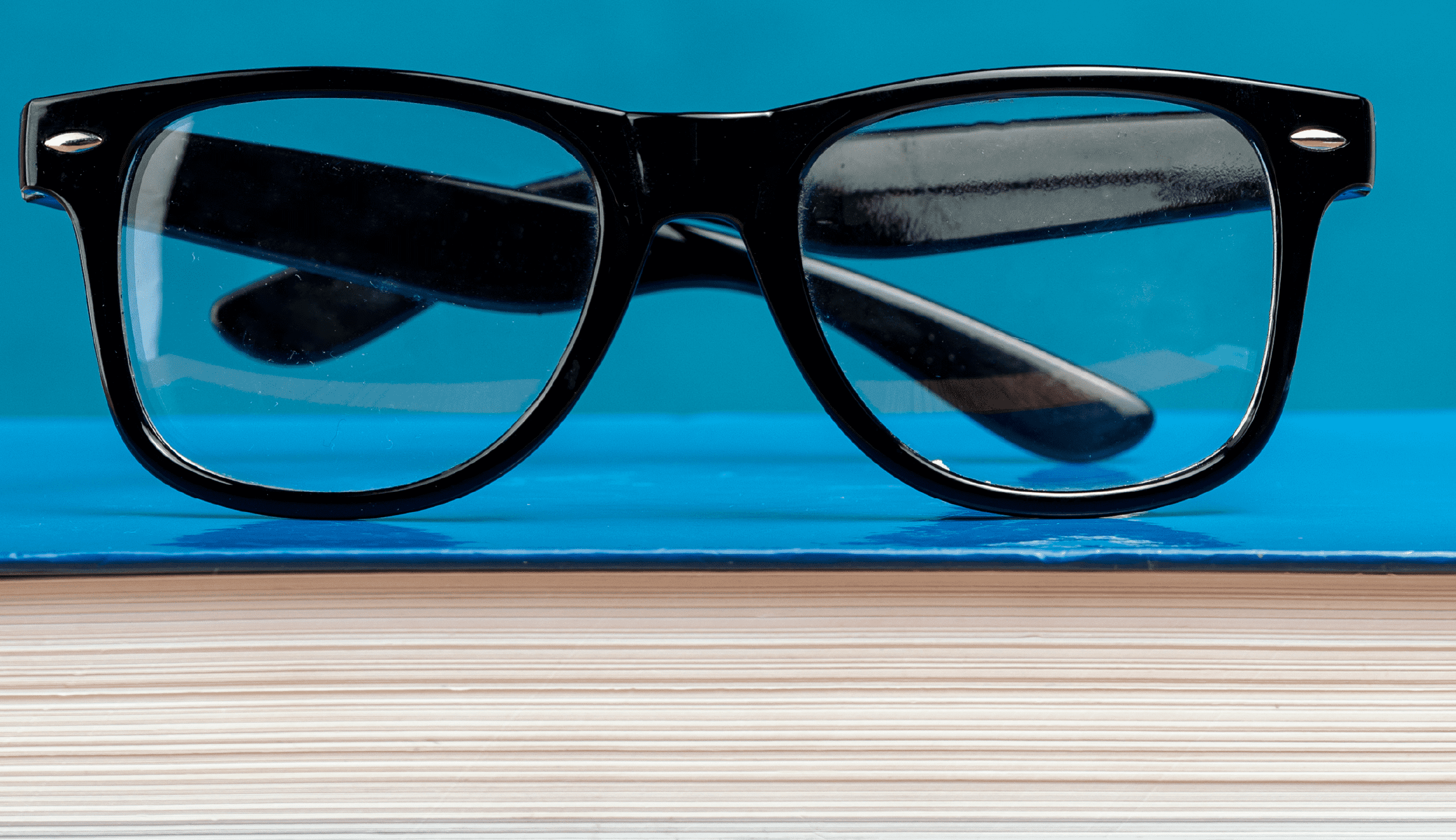 الانطلاق نحو المسار السريع: تسريع وتيرة القراءة لدى التلاميذ بطيئي القراءة